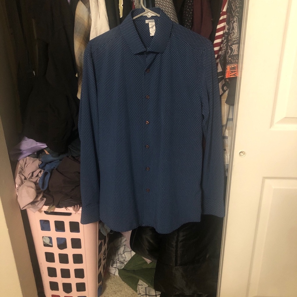 Men's Blue Long-Sleeve Button-Up Shirt